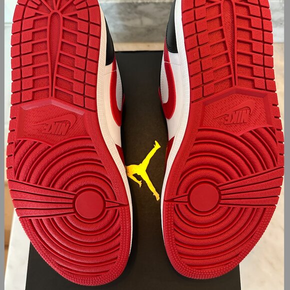 Nike Jordan 1 Low "Reverse Black Toe". NWT, NEVER WORN Mens size 11.5 - Picture 6 of 7